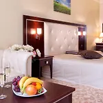 فندق Chiirite 3*